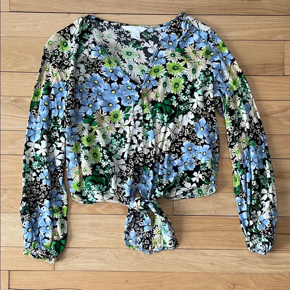 H&M Floral V-Neck Button-Front Blouse